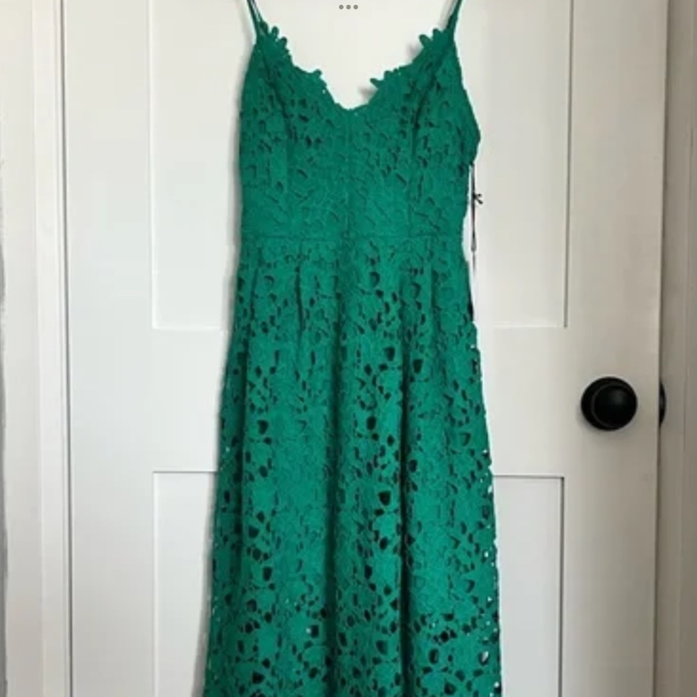 Astr the Label emerald green cut out lace midi dress small